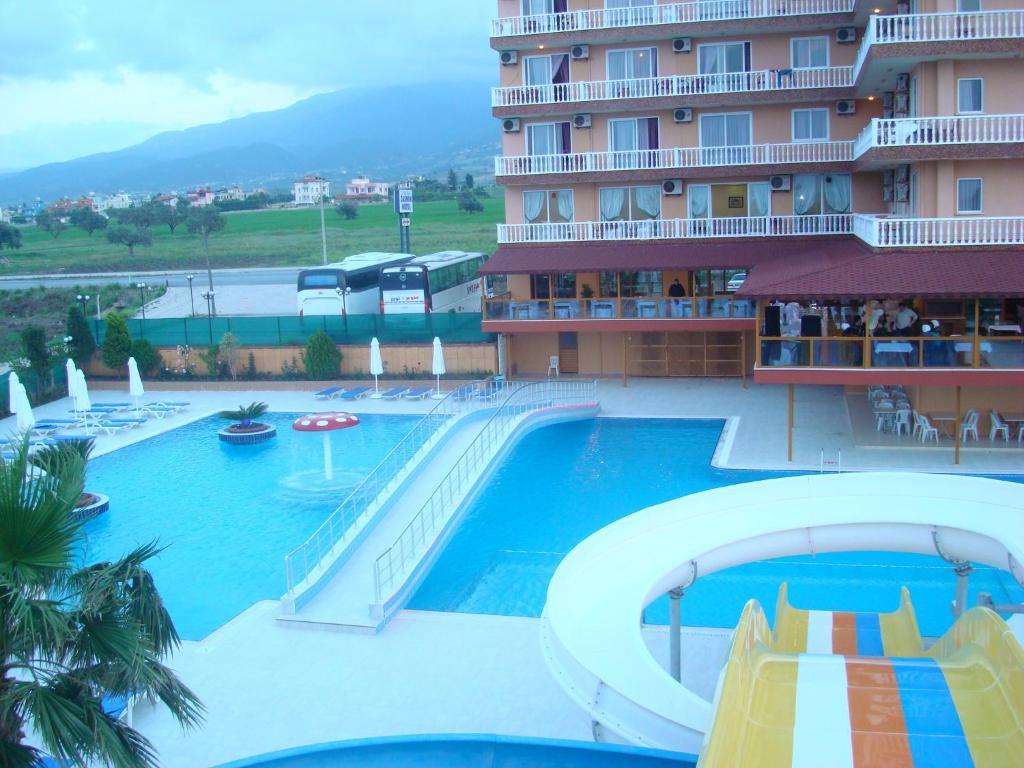 Club Casmin Hotel Iskenderun Bagian luar foto
