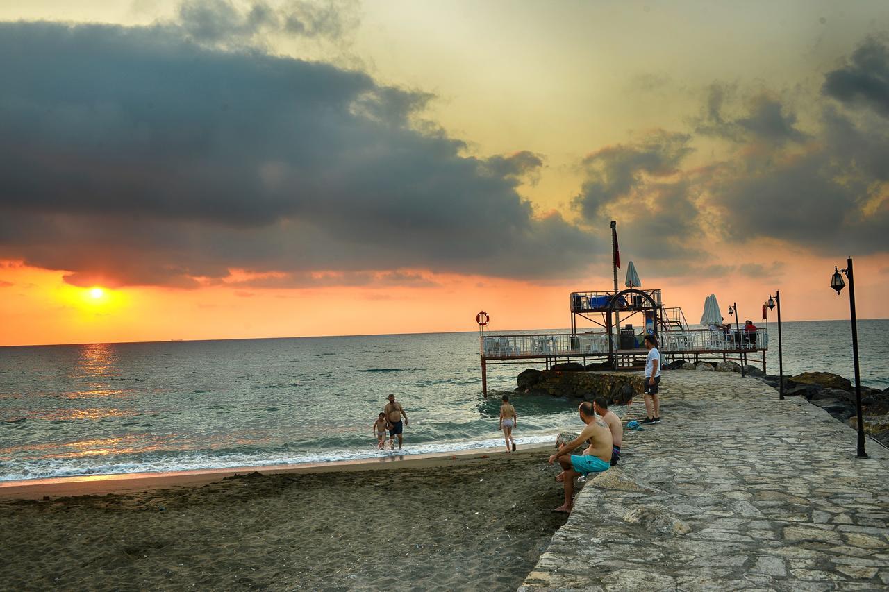 Club Casmin Hotel Iskenderun Bagian luar foto
