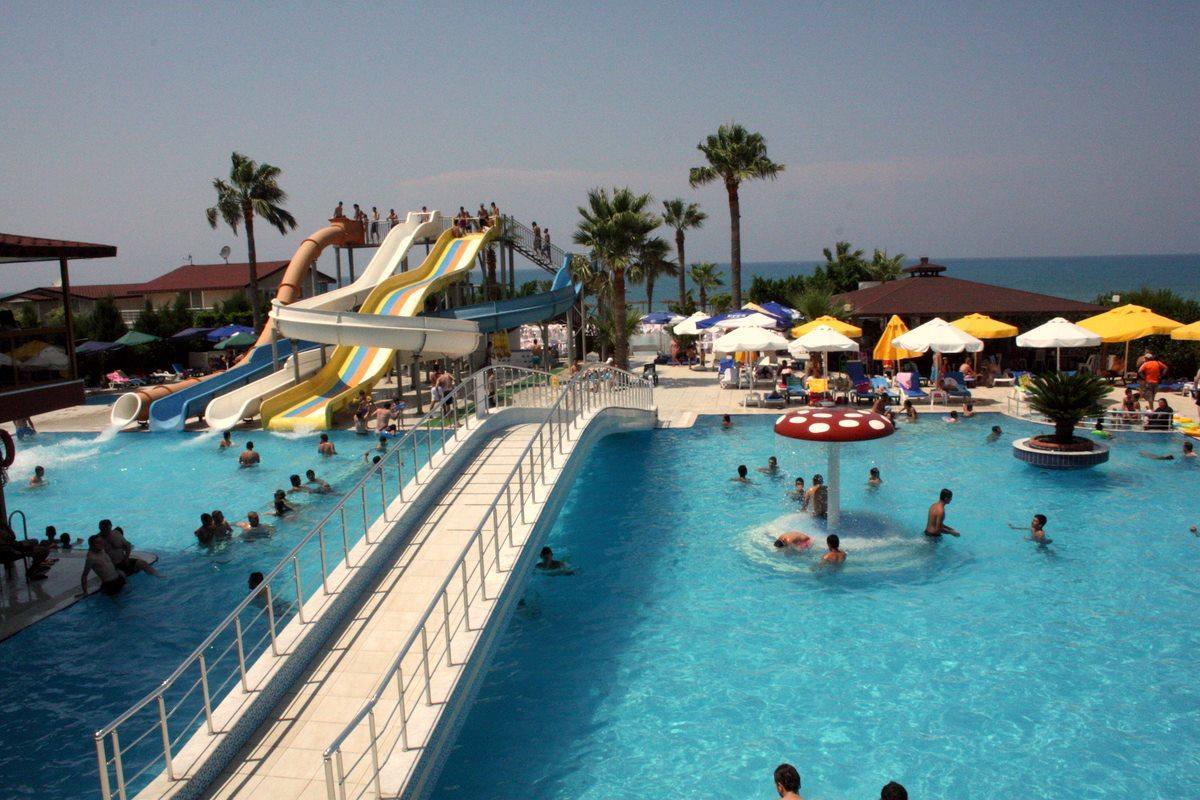 Club Casmin Hotel Iskenderun Bagian luar foto